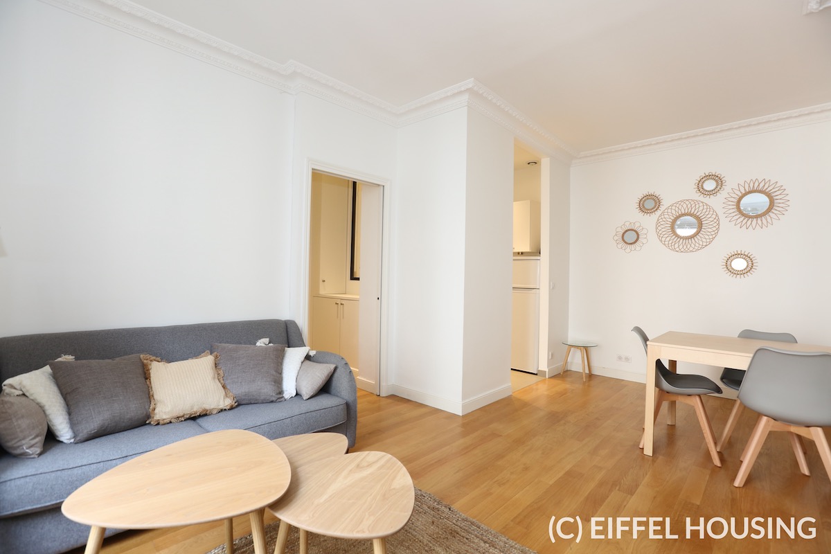 Furnished rental - Rue Littré - Paris 6 - 53 sqm - 2BR - furnished